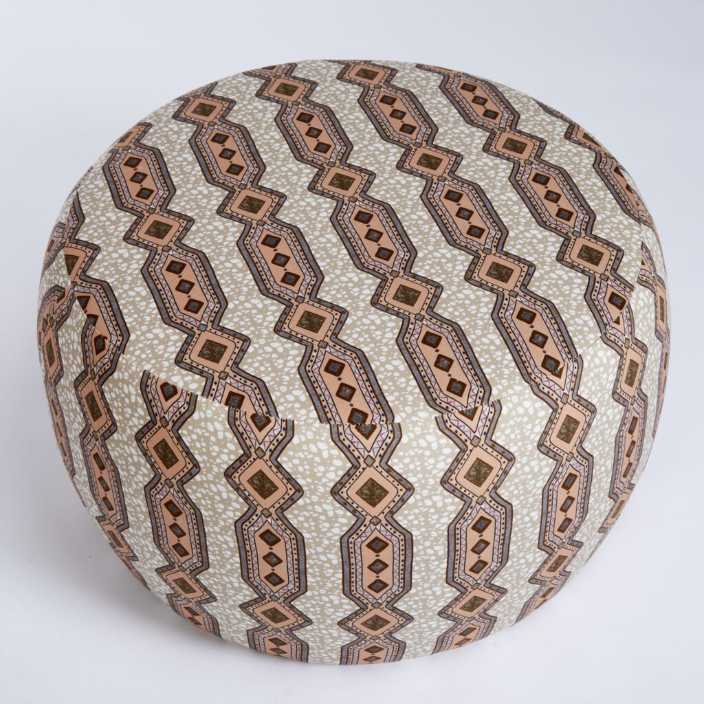 Charlie Stool | Eva Sonaike Ife Beige, 700mm